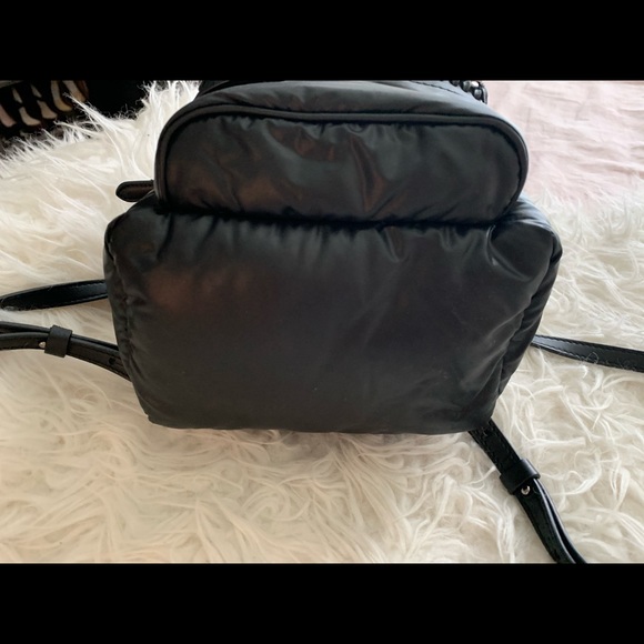 Mini backpack . - Picture 3 of 6